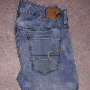 Light Wash American Eagle Jeans